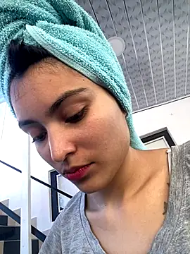 Snapshot of hotwife26 chatting on 10-07-25, 09:27 hotwife26 online show from 10-07-25, 09:27