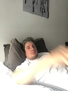 shyandchilling online show from 06-06-26, 04:01