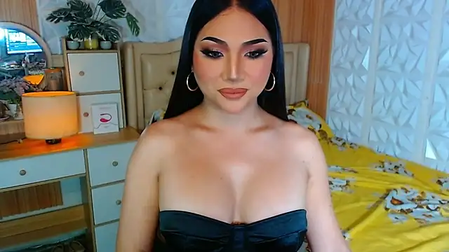 Snapshot of ValeriaHelaby chatting on 10-11-25, 08:04 ValeriaHelaby online show from 10-11-25, 08:04