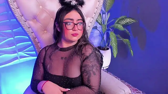 April  foxx online show from 10-31-25, 01:08