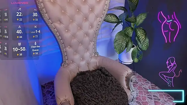 April  foxx online show from 11-25-25, 12:38