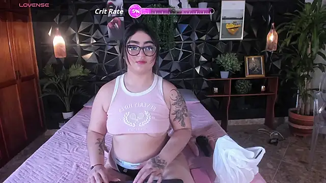 April  foxx online show from 10-26-25, 03:34