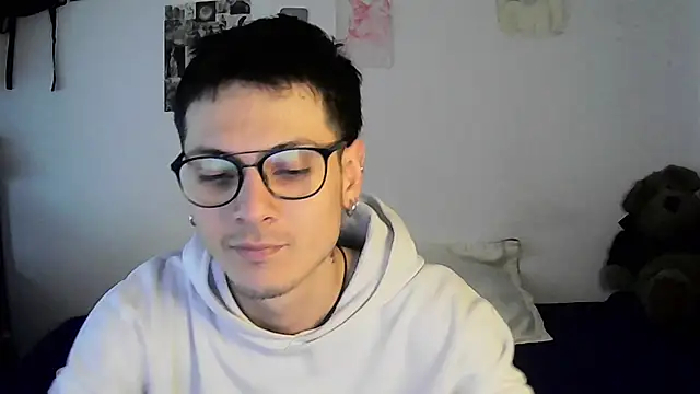 Snapshot of Dioniso_guy8 chatting on 09-28-25, 05:31 Dioniso guy8 online show from 09-28-25, 05:31