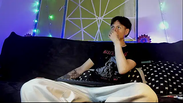 Snapshot of Dioniso_guy8 chatting on 03-03-26, 10:06 Dioniso guy8 online show from 03-03-26, 10:06