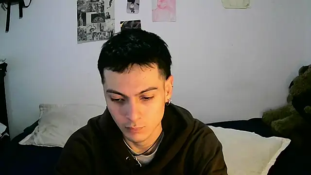 Snapshot of Dioniso_guy8 chatting on 09-15-25, 01:00 Dioniso guy8 online show from 09-15-25, 01:00