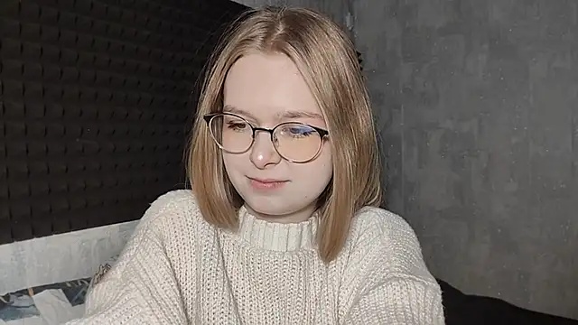 LiaVibes online show from 02-24-26, 07:42