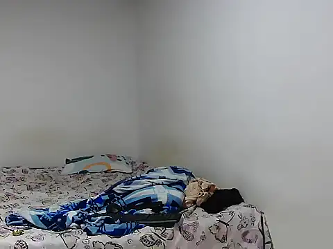 Snapshot of kate_bliss chatting on 09-23-25, 07:43 kate bliss online show from 09-23-25, 07:43