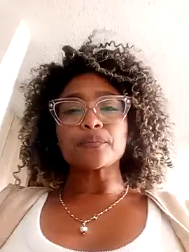 BiiancaEstradaa online show from 02-15-26, 05:23