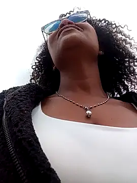 BiiancaEstradaa online show from 04-04-26, 05:30