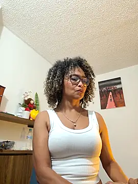 BiiancaEstradaa online show from 02-01-26, 01:48