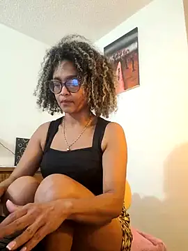 BiiancaEstradaa online show from 02-06-26, 01:34