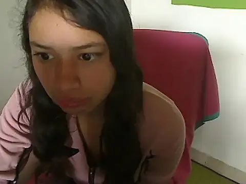 Snapshot of akamesweet chatting on 10-15-25, 07:22 akamesweet online show from 10-15-25, 07:22