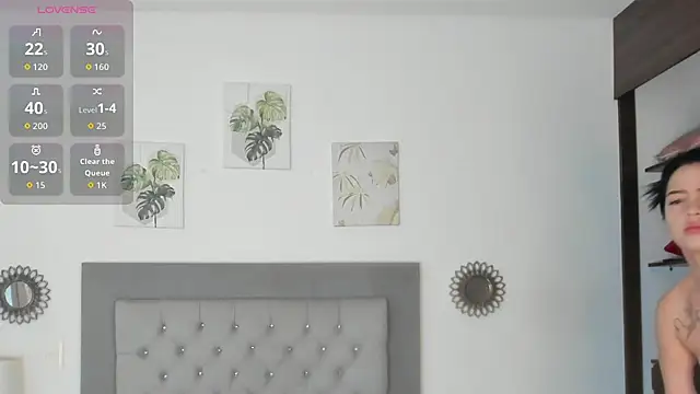 Seraphyne666 online show from 10-11-25, 12:17