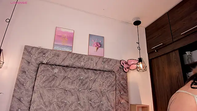 Seraphyne666 online show from 01-09-26, 07:21