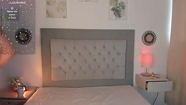 Seraphyne666 online show from 09-13-25, 11:43