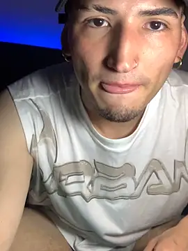 Snapshot of Ian_kai chatting on 09-15-25, 05:30 Ian kai online show from 09-15-25, 05:30