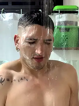 Snapshot of Ian_kai chatting on 09-10-25, 01:59 Ian kai online show from 09-10-25, 01:59