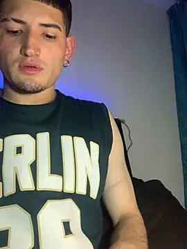 Snapshot of Ian_kai chatting on 09-16-25, 03:18 Ian kai online show from 09-16-25, 03:18