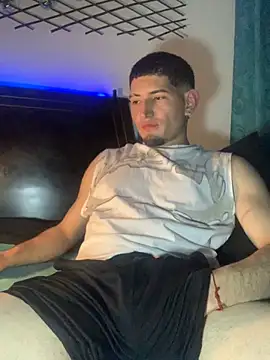 Snapshot of Ian_kai chatting on 10-15-25, 02:32 Ian kai online show from 10-15-25, 02:32