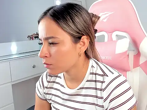 Saloome miller online show from 10-17-25, 04:05