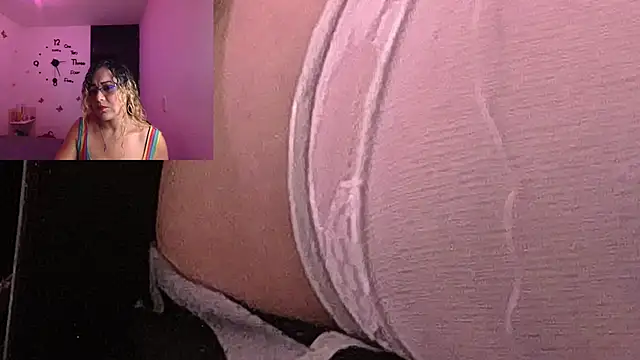 Skarleth Diaz online show from 10-17-25, 04:05