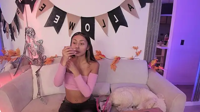 spicy angels  online show from 10-12-25, 03:30