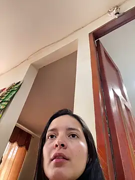 Mia jhoonson online show from 11-28-25, 12:16