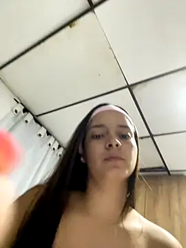 Mia jhoonson online show from 11-08-25, 10:08