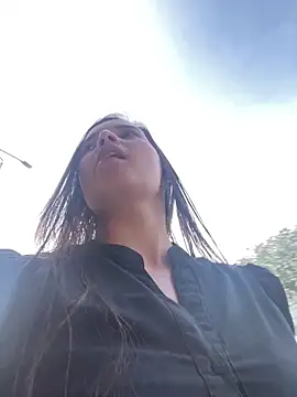 Mia jhoonson online show from 11-08-25, 10:13