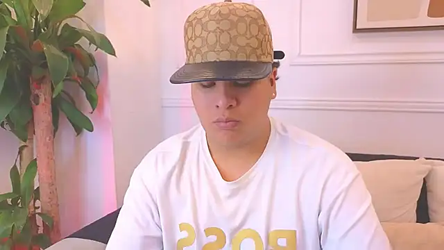 Snapshot of Naim_Bennetsex chatting on 02-25-26, 03:07 Naim Bennetsex online show from 02-25-26, 03:07