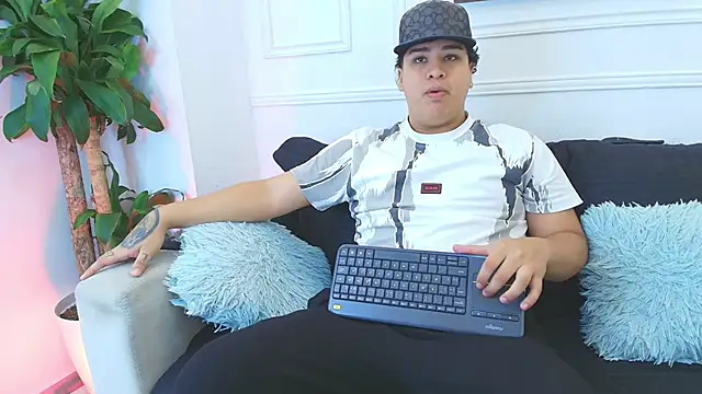 Naim Bennetsex online show from 11-27-25, 06:19