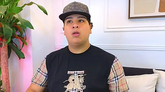 Snapshot of Naim_Bennetsex chatting on 02-28-26, 02:55 Naim Bennetsex online show from 02-28-26, 02:55