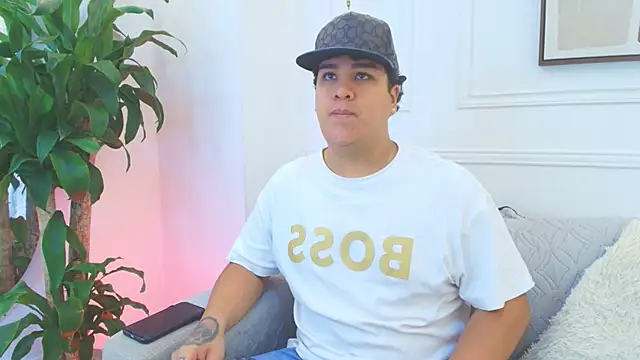 Snapshot of Naim_Bennetsex chatting on 01-16-26, 06:01 Naim Bennetsex online show from 01-16-26, 06:01