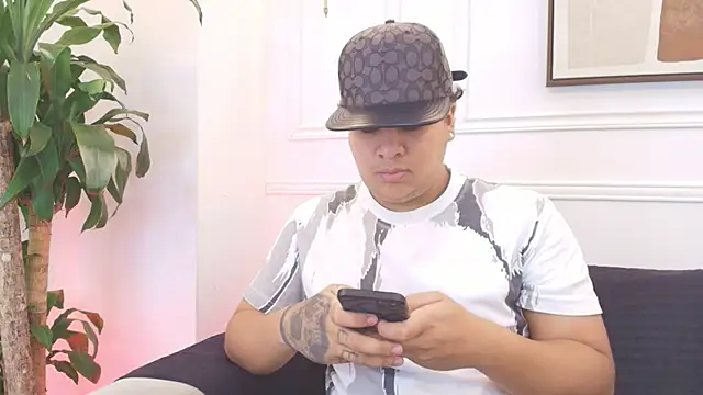 Snapshot of Naim_Bennetsex chatting on 02-03-26, 05:51 Naim Bennetsex online show from 02-03-26, 05:51