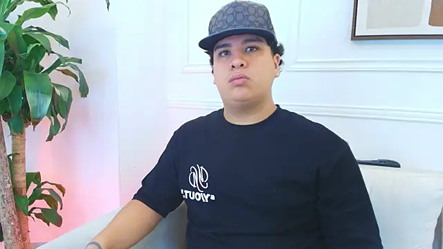 Snapshot of Naim_Bennetsex chatting on 01-31-26, 07:45 Naim Bennetsex online show from 01-31-26, 07:45