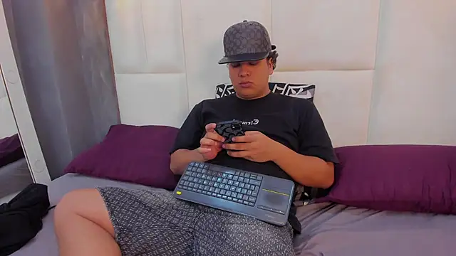 Naim Bennetsex online show from 10-03-25, 02:29