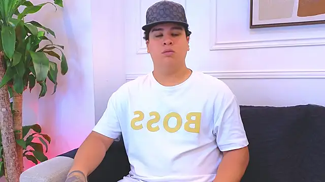 Snapshot of Naim_Bennetsex chatting on 02-11-26, 06:19 Naim Bennetsex online show from 02-11-26, 06:19