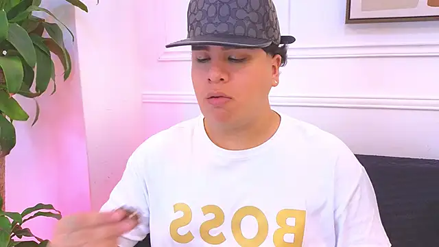 Snapshot of Naim_Bennetsex chatting on 02-20-26, 06:26 Naim Bennetsex online show from 02-20-26, 06:26