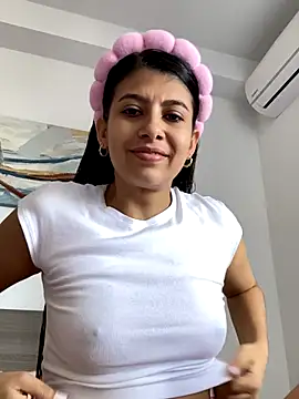 Lenapink19 online show from 10-18-25, 08:44