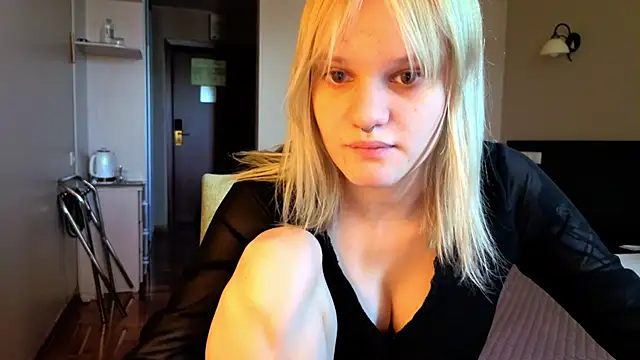 Elieiza xo online show from 06-01-26, 08:36
