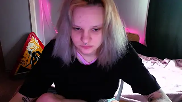 Elieiza xo online show from 05-15-26, 09:29
