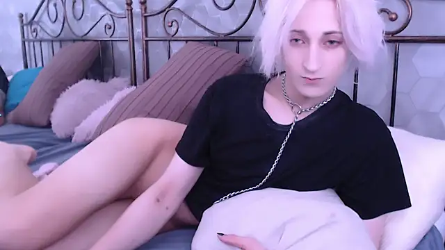 whitenyx online show from 11-28-25, 04:12