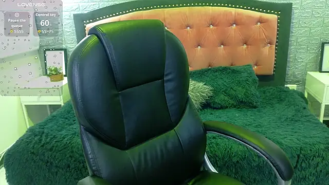 Natalie loffreda online show from 11-11-25, 03:45