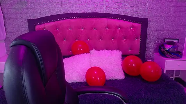 Natalie loffreda online show from 02-20-26, 03:25