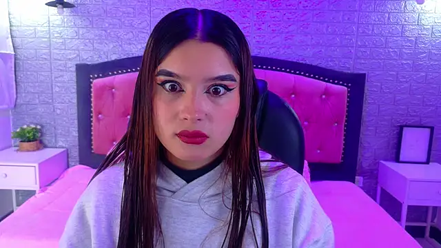 Natalie loffreda online show from 12-21-25, 03:30