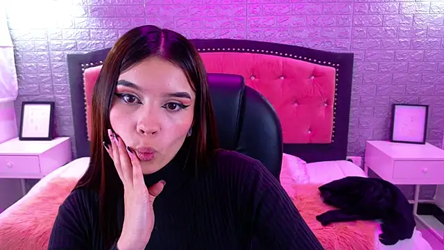 Snapshot of Natalie_loffreda chatting on 10-02-25, 02:59 Natalie loffreda online show from 10-02-25, 02:59