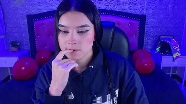 Natalie loffreda online show from 02-26-26, 03:28