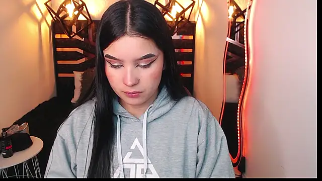 Natalie loffreda online show from 03-26-26, 07:45