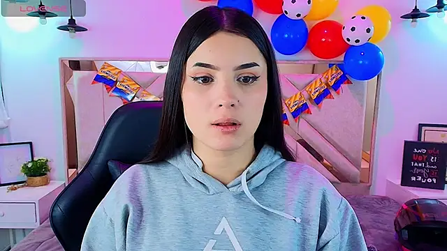 Natalie loffreda online show from 06-17-26, 07:57