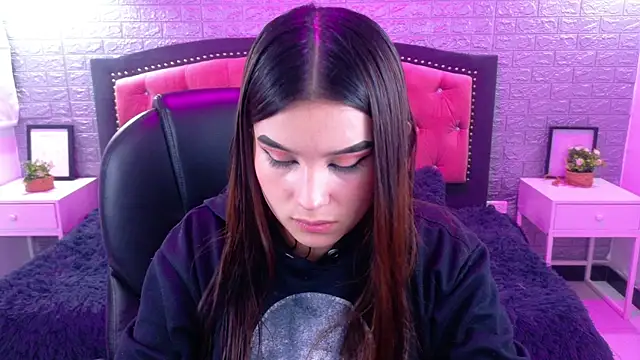 Natalie loffreda online show from 10-31-25, 03:03